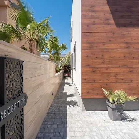 Πανσιόν Luxury Lavie Ζαντάρ