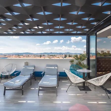 Luxury Lavie Πανσιόν