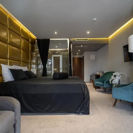 Luxury Lavie