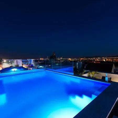 Luxury Lavie Pensión 4*