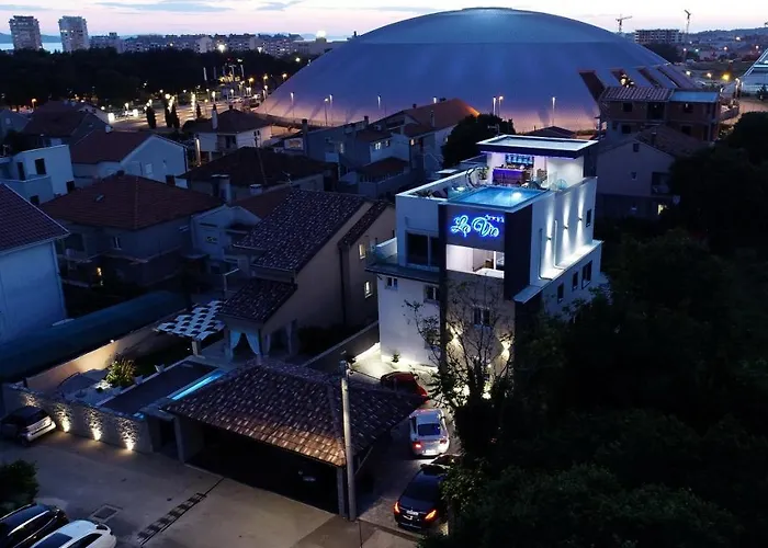 Pensionat Luxury Lavie 4*